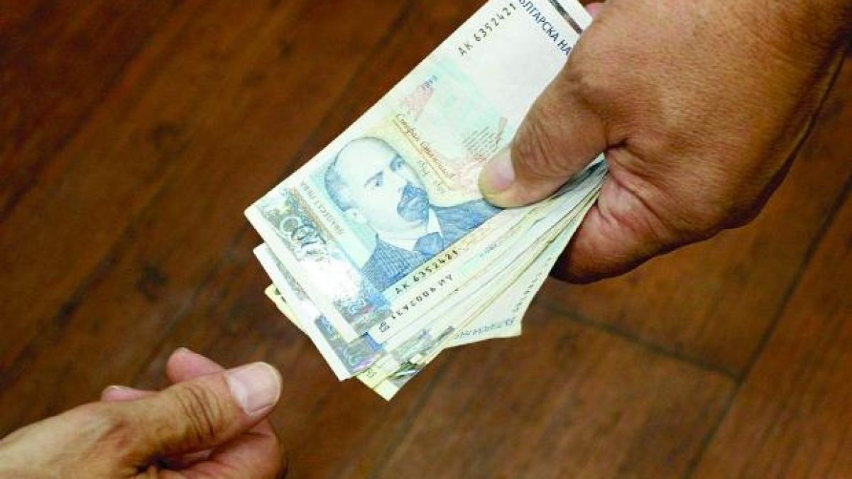 Дългогодишен катаджия поиска 36 бона рушвет от приятел, но после...
