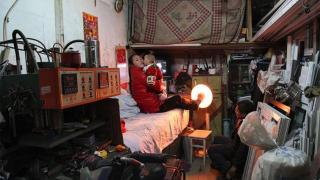 СНИМКИ на китайци, които живеят там, където ѝ работят
