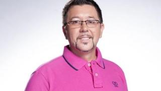 Близки на Шеф Петров шокиращо: Има фетиш към женски дрехи, разхожда се с токчета вкъщи!