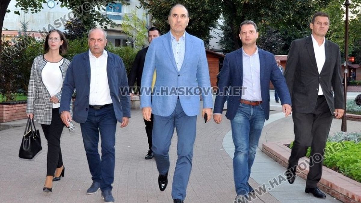 От последните минути: Цветанов и Добрев са в Хасково! ВИДЕО разкри какво се случва