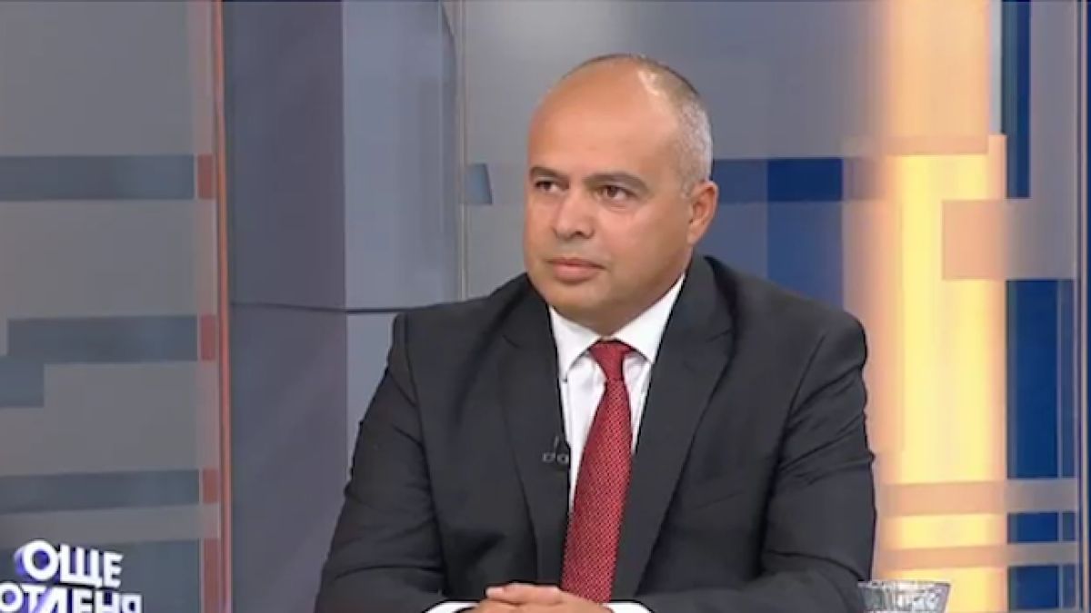 Георги Свиленски: Радев няма да позволи на ГЕРБ да се упражняват върху името му 