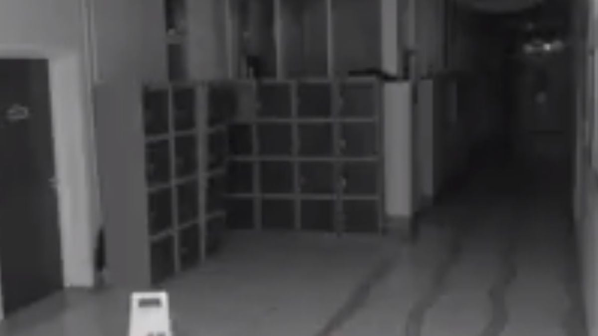Ирландско училище търси спешно ловци на духове (ВИДЕО)