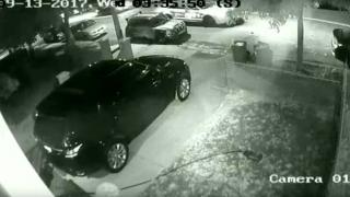 Шофьор гениално отмъсти на собственик на автомобил, блокирал входа му (ВИДЕО)