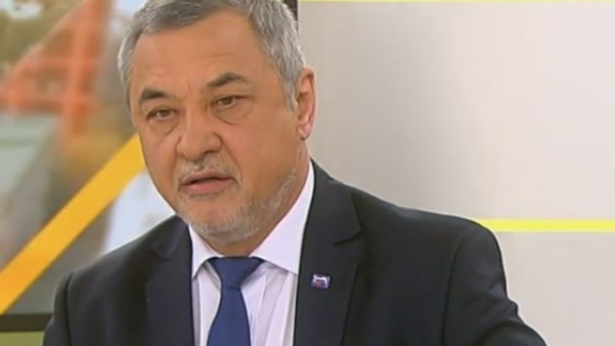 На Николаев не му е ден! И Валери Симеонов го захапа заради липсата на Цолова и го стресна с "Викторгейт"!