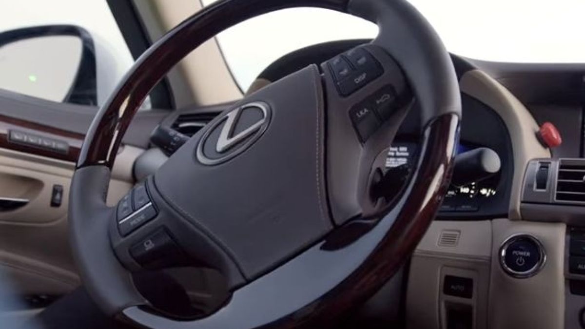 Toyota шокира с този автомобил (СНИМКИ/ВИДЕО)