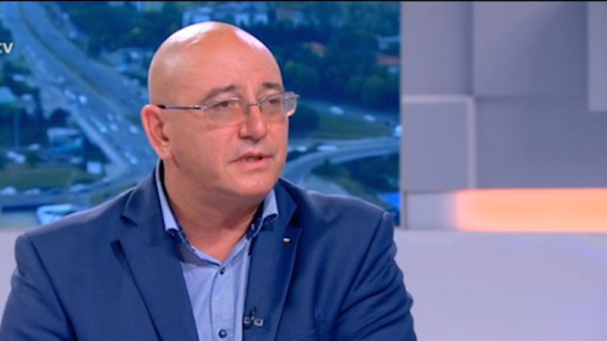 Ревизоро култов: Марешки да казва на Емо Чолаков кога изгрява Слънцето