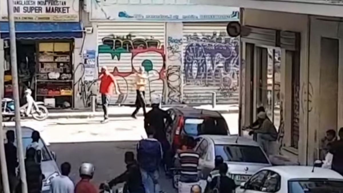 Страшен трилър в центъра на Атина: Въоръжен мъж заплаши гражданите (ВИДЕО)