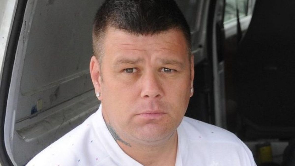 Обвинен за изнасилването на 16-годишна бе линчуван на улица в Англия под одобрителните аплодисменти на тълпата