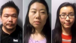Бивши съпрузи завъртяха успешен бизнес със секс робини, за да платят частното училище на дъщеря си 