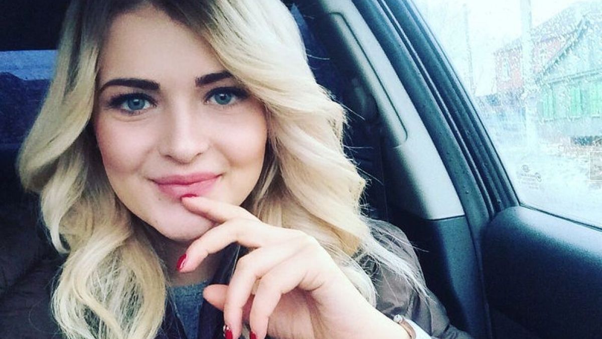 Русокоса красавица загина при катастрофа, предизвикана от фиркан полицай (СНИМКИ)
