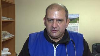 Роднина на пациент посрещна доктор от костинбродската Спешна помощ с ритници 