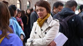 Прокопиева праща полиция и прокуратура срещу журналисти, а след това протестира за свободата им