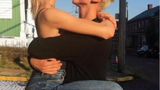 Русата интернет звезда Кристин излъчи без да иска в мрежата как 3 минути прави секс