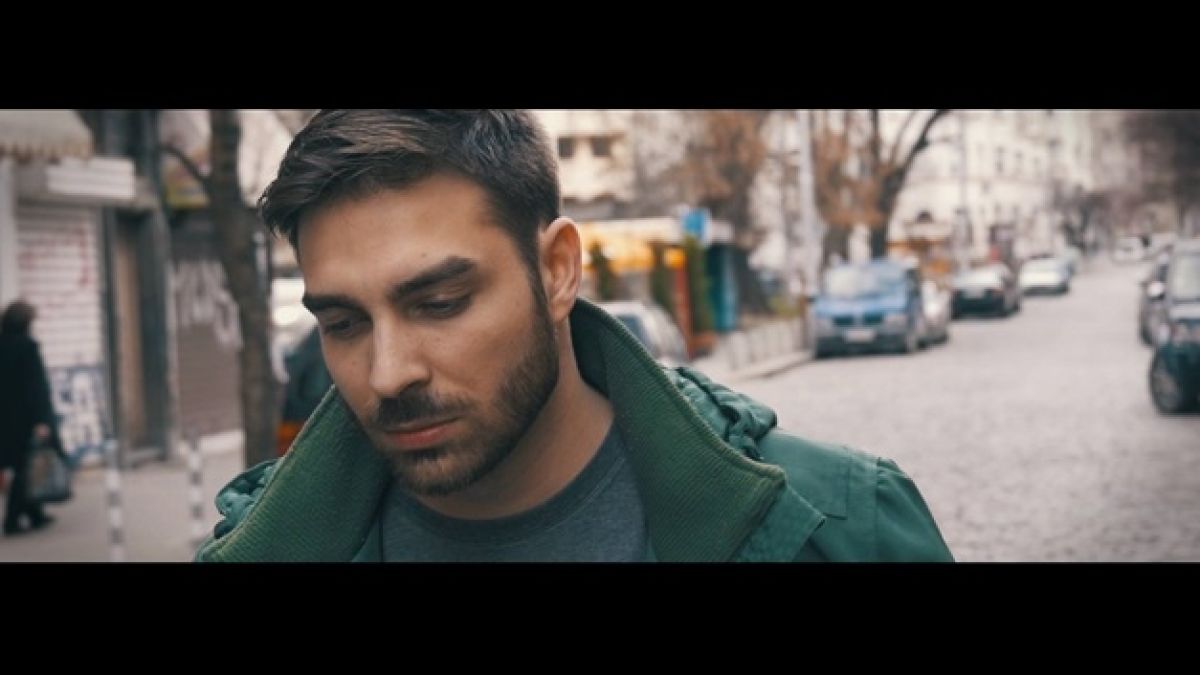Тото разказа за ужасно трудното си детство! Израснал в истински кошмар, газил трупове на птици и кучета