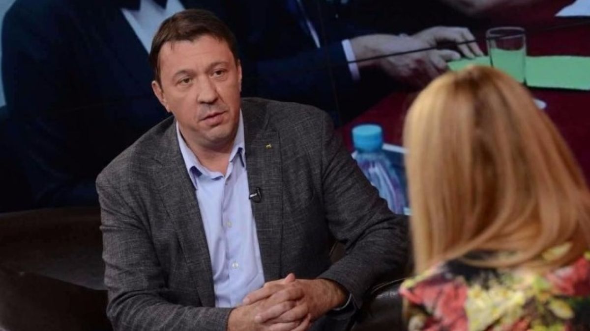 Депутат от БСП разкри: Движим се по сталински принципи, г-жа Нинова цепи партията!