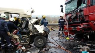 Хрониката на лудостта и неразумието на пътя, десетки са пострадали през уикенда в Бургаско