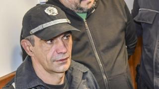 Фейсбук фантомът Спас/Александър искал само да помогне на хората, а не да ги мами, но съдът не се върза и...