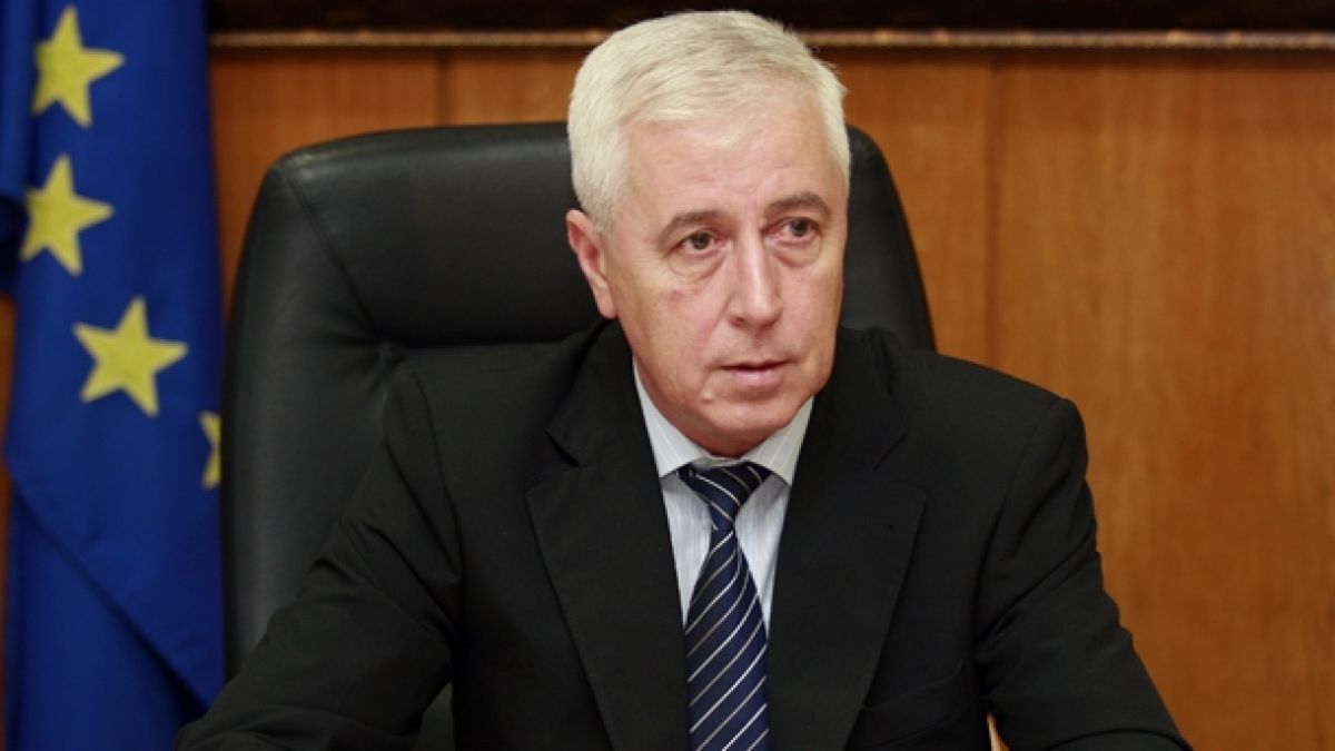 Ад в кардиологията на "Пирогов": Покривът тече, по стените - мухъл
