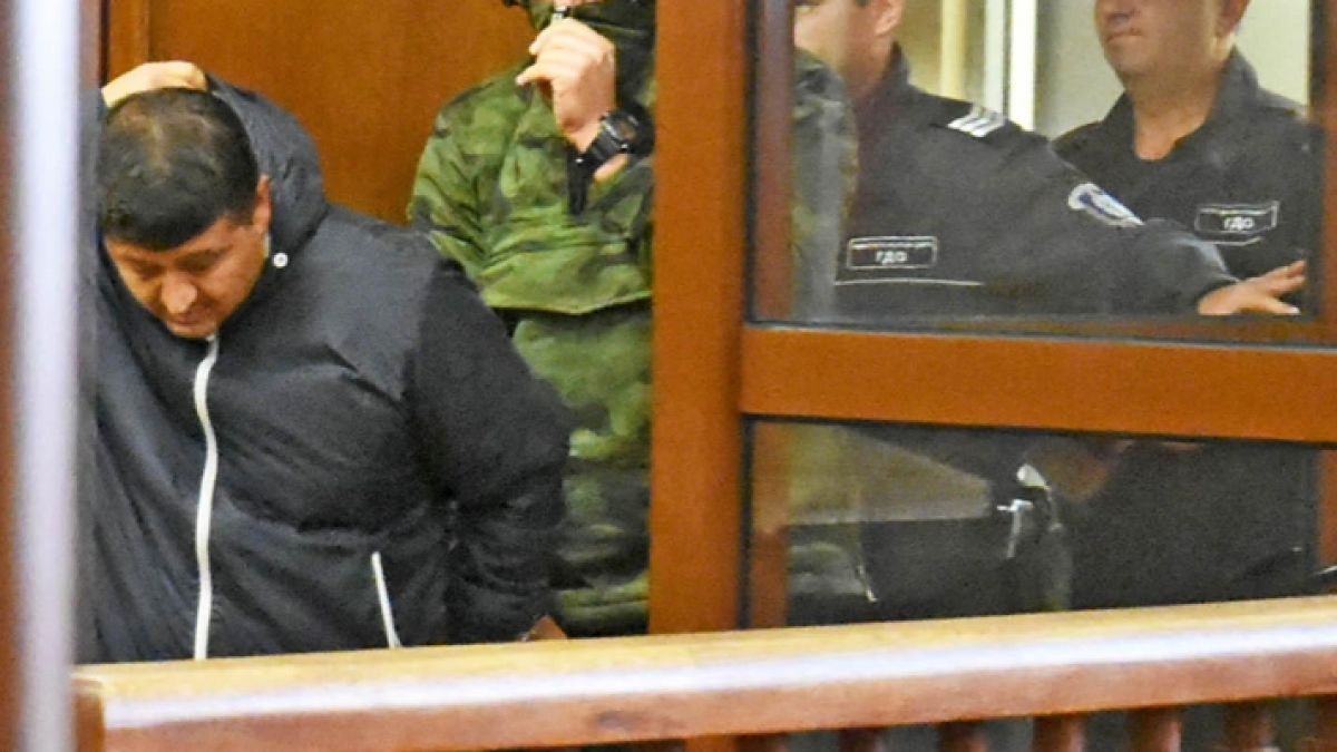 От последните минути: Ченгетата дилъри остават в ареста 