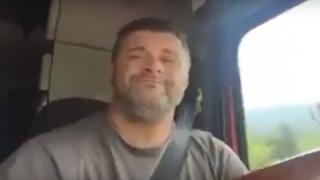 Наш тираджия разплака хиляди българи и македонци с изпълнението си на една от най-затрогващите песни (ВИДЕО)