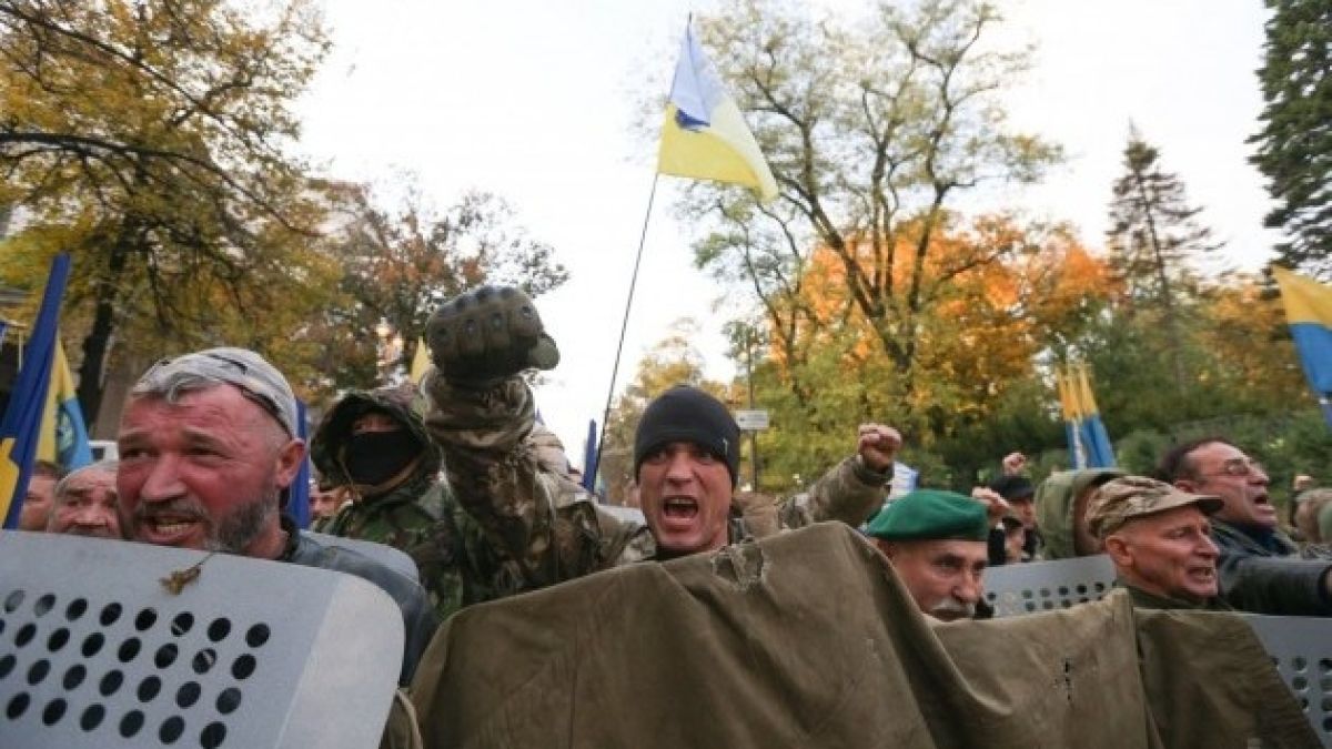 Партията на Порошенко: Саакашвили иска да превземе властта