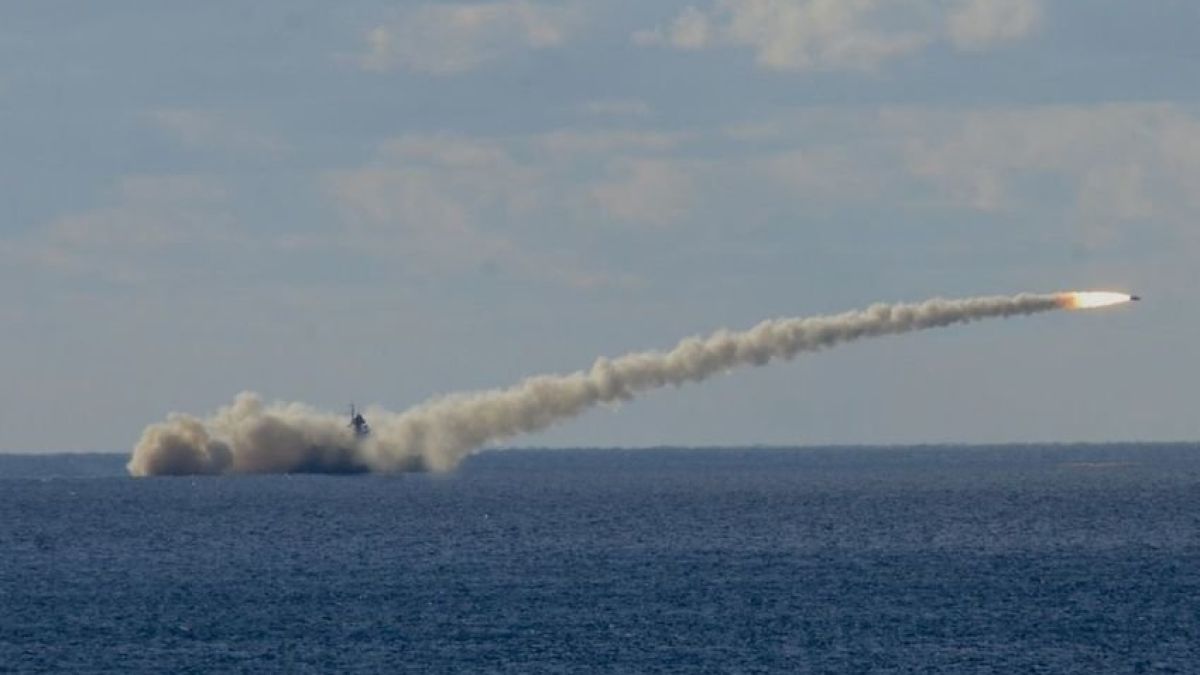 Русия предупреди, че ще изстрелва ракети в Баренцево море и Тихия океан