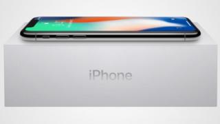 Защо нямате шанс да си купите новия iPhone X?