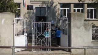 Майка от Руенско отиде да вземе сина си от училище, но това което направи, остави другите родители със зяпнала уста
