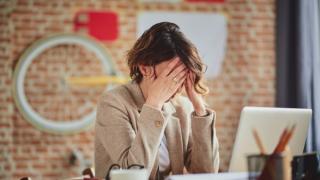Как да се справите с нестихващото главоболие