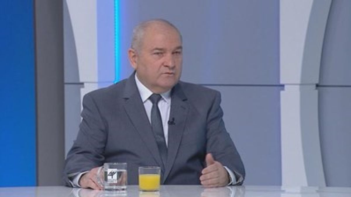Генерал Симеонов закова Николай Ненчев: Пълзящ преврат при пилотите? Абсолютни глупости! 