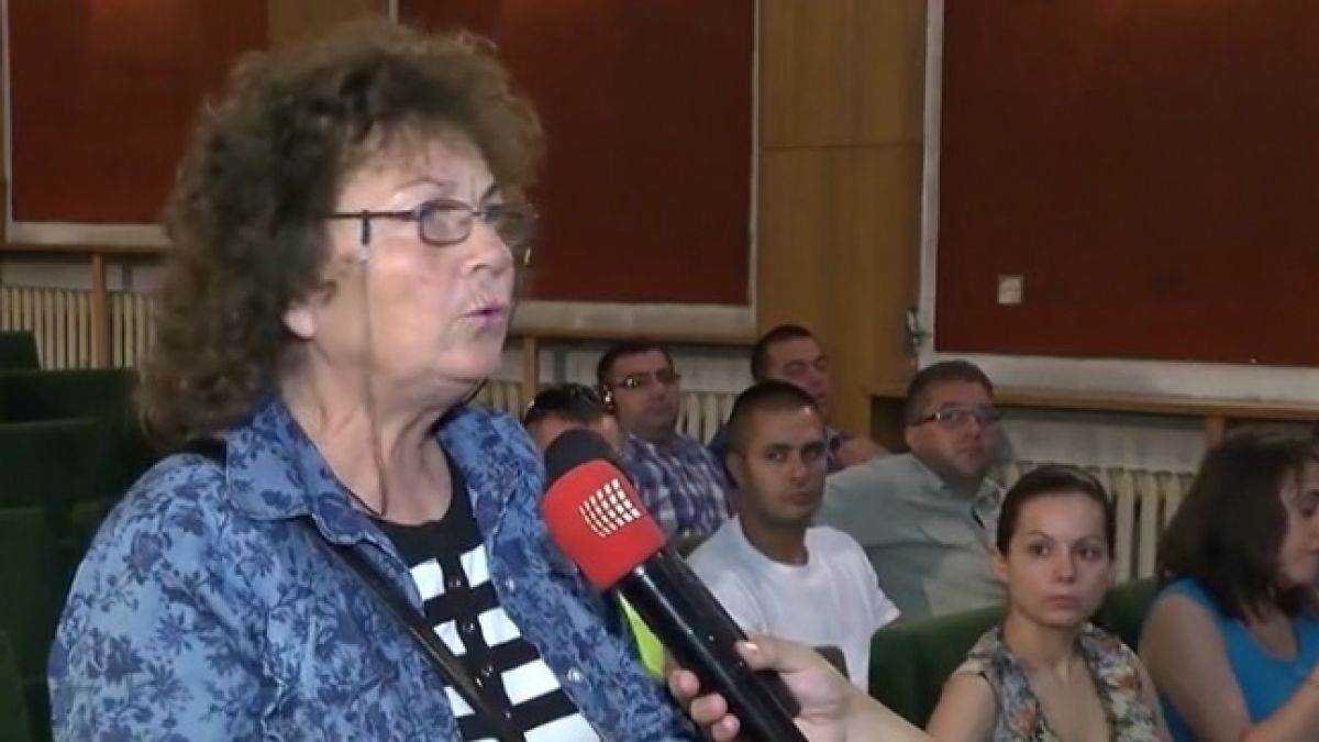 Нападнаха и пребиха жестоко общинска съветничка от Велинград