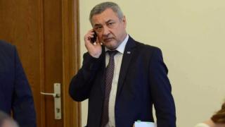 Симеонов към Горанов за бюджета: Богата, добре аранжирана пица "Калцоне"