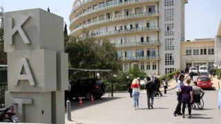 Лекари в Атина пришиха обратно отрязаната ръка на девойка  