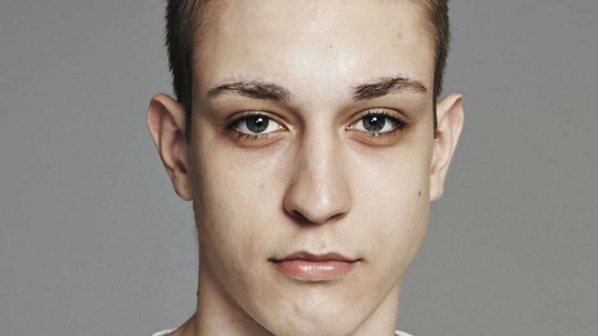 Жестока драма! Младежът, който преби медицинска сестра, а после се самоуби, се казва... (ПЪРВИ СНИМКИ)
