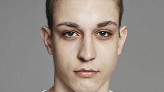 Жестока драма! Младежът, който преби медицинска сестра, а после се самоуби, се казва... (ПЪРВИ СНИМКИ)