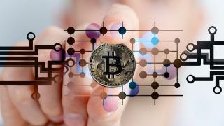 Състоянието му е 6 милиарда долара, но никой не знае кой е!