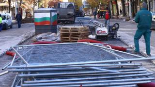И таз добра: Кръстиха улица в Свищов "100-те дупки"  
