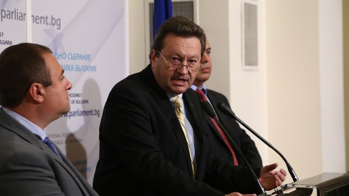 ГЕРБ и БСП в лют спор за промените в Закона за енергетиката