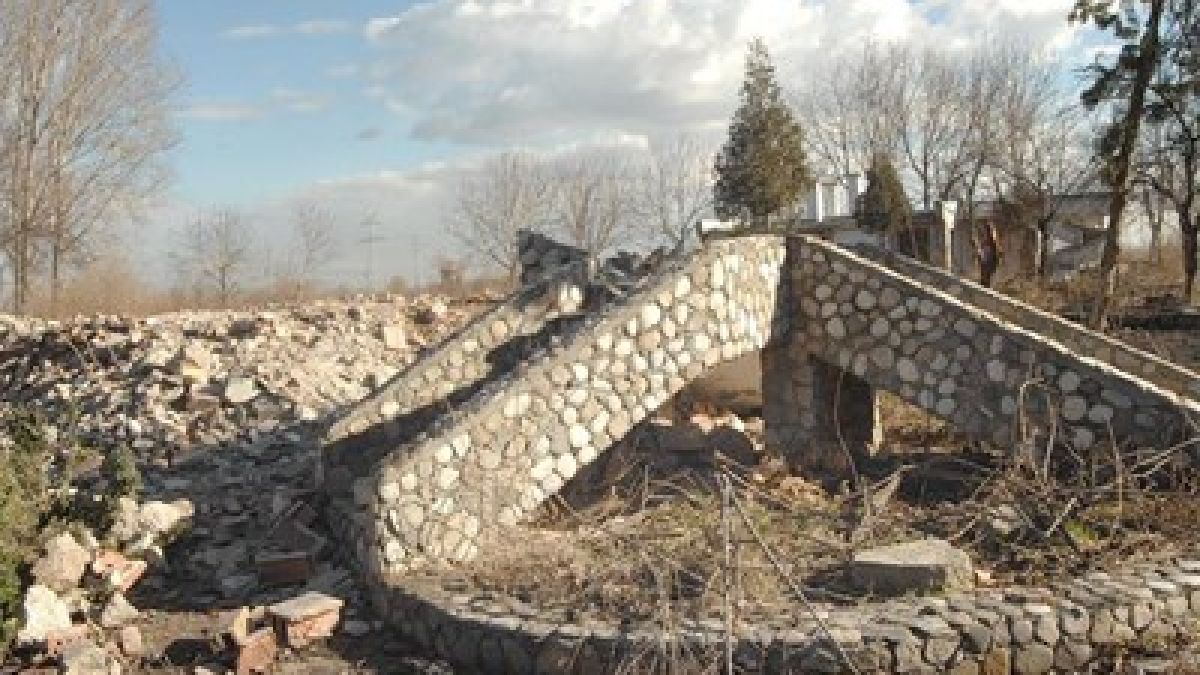 Цар Киро се разделя със знакова собственост (СНИМКА)