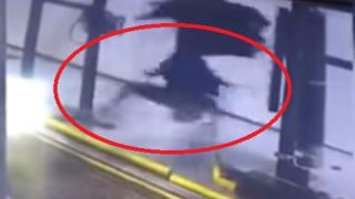 Ужасяващ инцидент в автомивка (ВИДЕО)