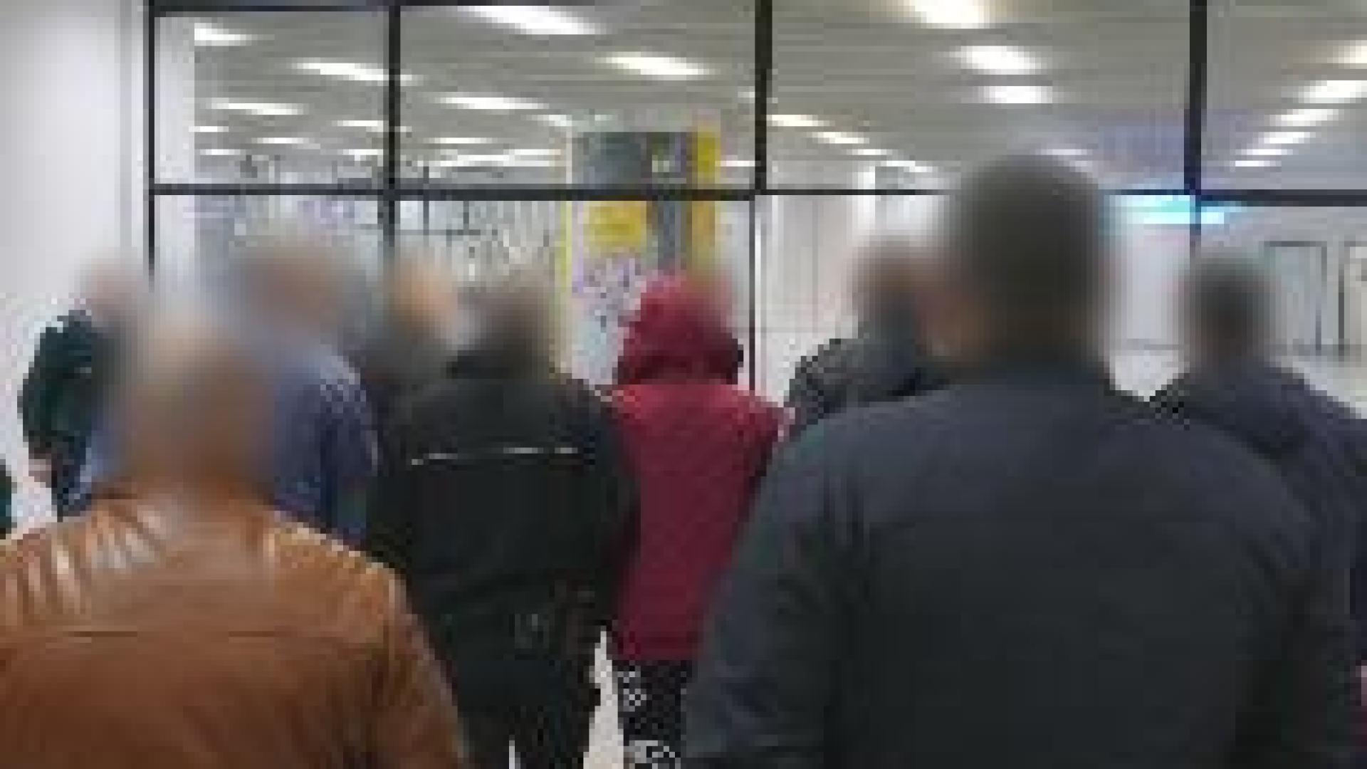 България се отърва от руския секс гуру (СНИМКИ/ВИДЕО)