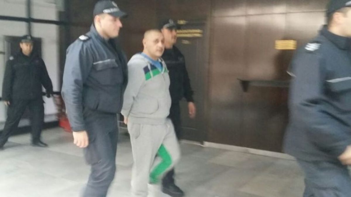 От последните минути: Венци Мишката изпълзя от лапите на правосъдието срещу 15 бона 