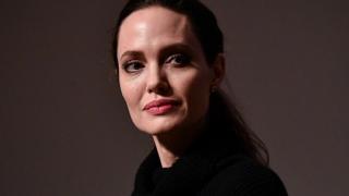Какво се случва с Анджелина Джоли? Актрисата пусна своя СНИМКА в Инстаграм и уплаши феновете си
