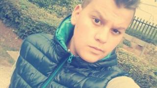 Първо в БЛИЦ! Синът на Деси Слава порасна и стана сексапилен мъж, няма да повярвате в какъв левент се е превърнал (СНИМКА)