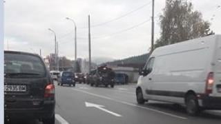 Извънредно в БЛИЦ! Полицаи с качулки обградиха цял квартал в Перник, там ли се крият обирджиите на банкомати?! (НА ЖИВО)