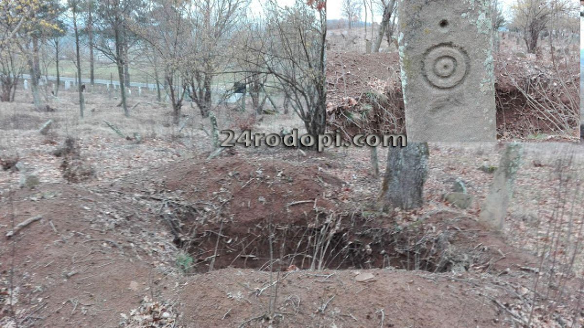 Иманярите познаха: Николай Овчаров нe откри гроба на Патриарх Евтимий