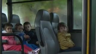 По тъмна доба 30 дечица пътуват по най-разбитите пътища, за да стигнат до... 