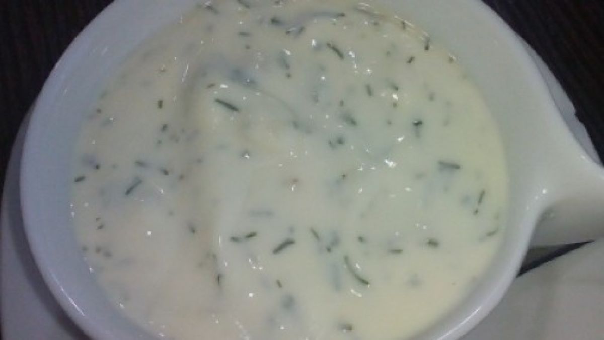 Този сос е нещо между майонеза и чеснов сос и е най-вкусният на света!