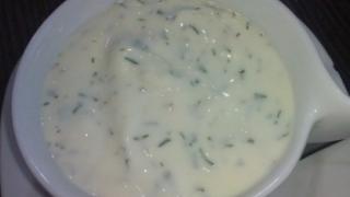 Този сос е нещо между майонеза и чеснов сос и е най-вкусният на света!