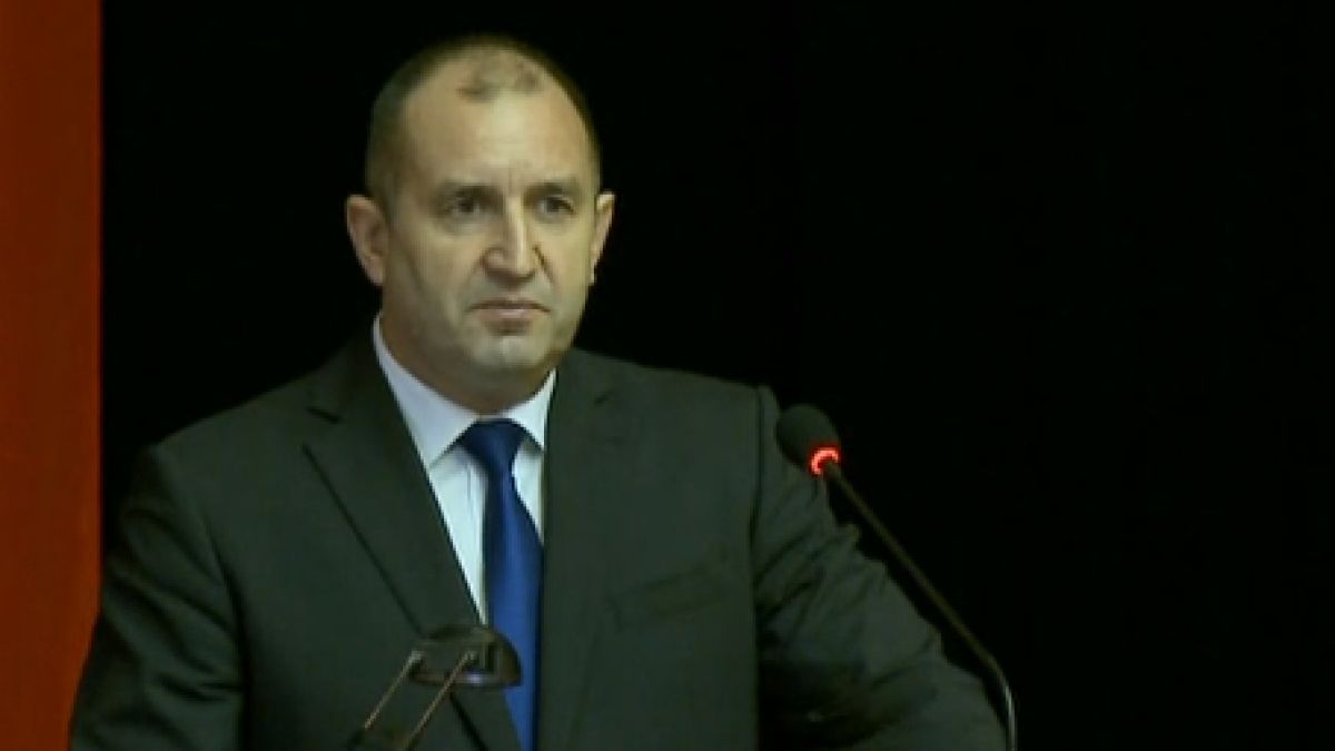 Румен Радев с емоционална реч за празника на сухопътните войски!